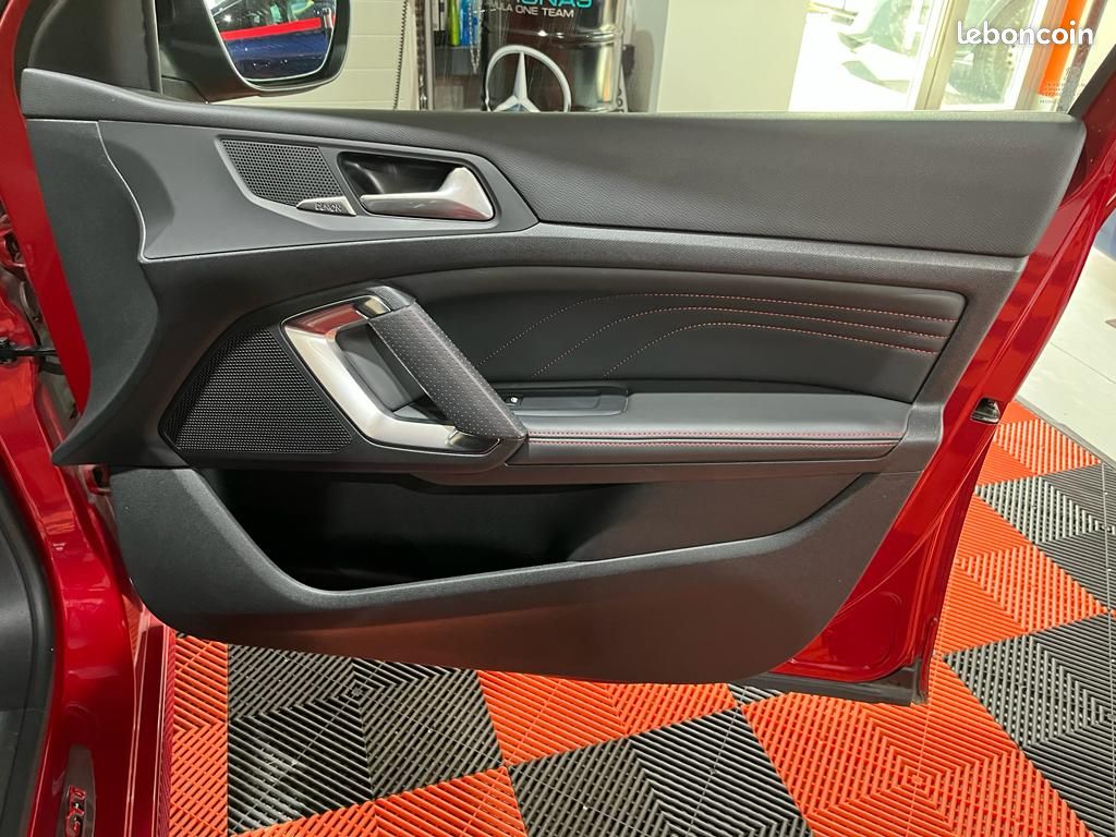 Peugeot 308 GTI 1.6 THP 270ch S&S BVM6 – Image 14