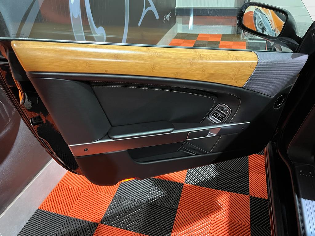 Aston Martin DB9 Volante Touchtronic A – Image 13